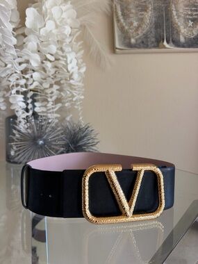 Wide Gold V Logo Black Women's Belt